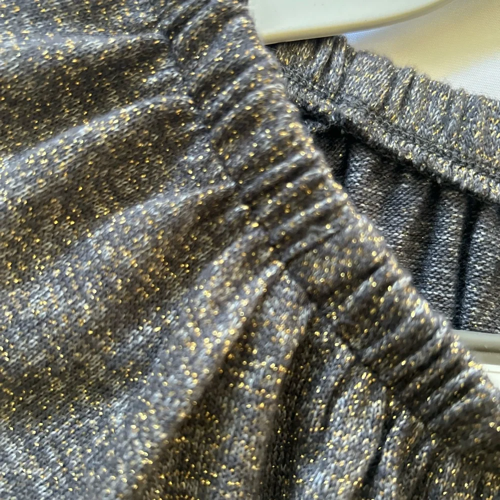 NWT Gap  knit sparkle jumpsuit. Grey w/gold lurex thread. 6/7. Holiday vibes!